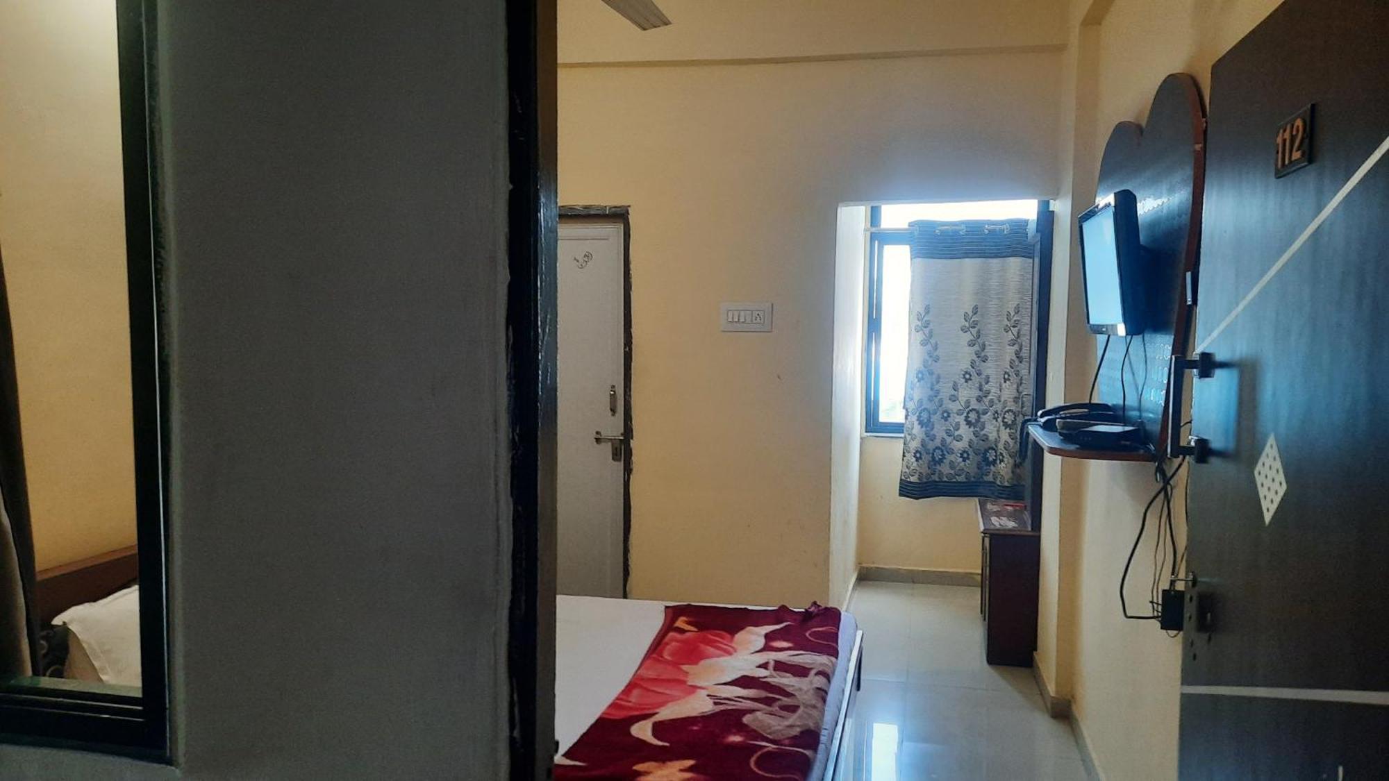 Hotel Rajtilak Guest House Vadali Exterior foto